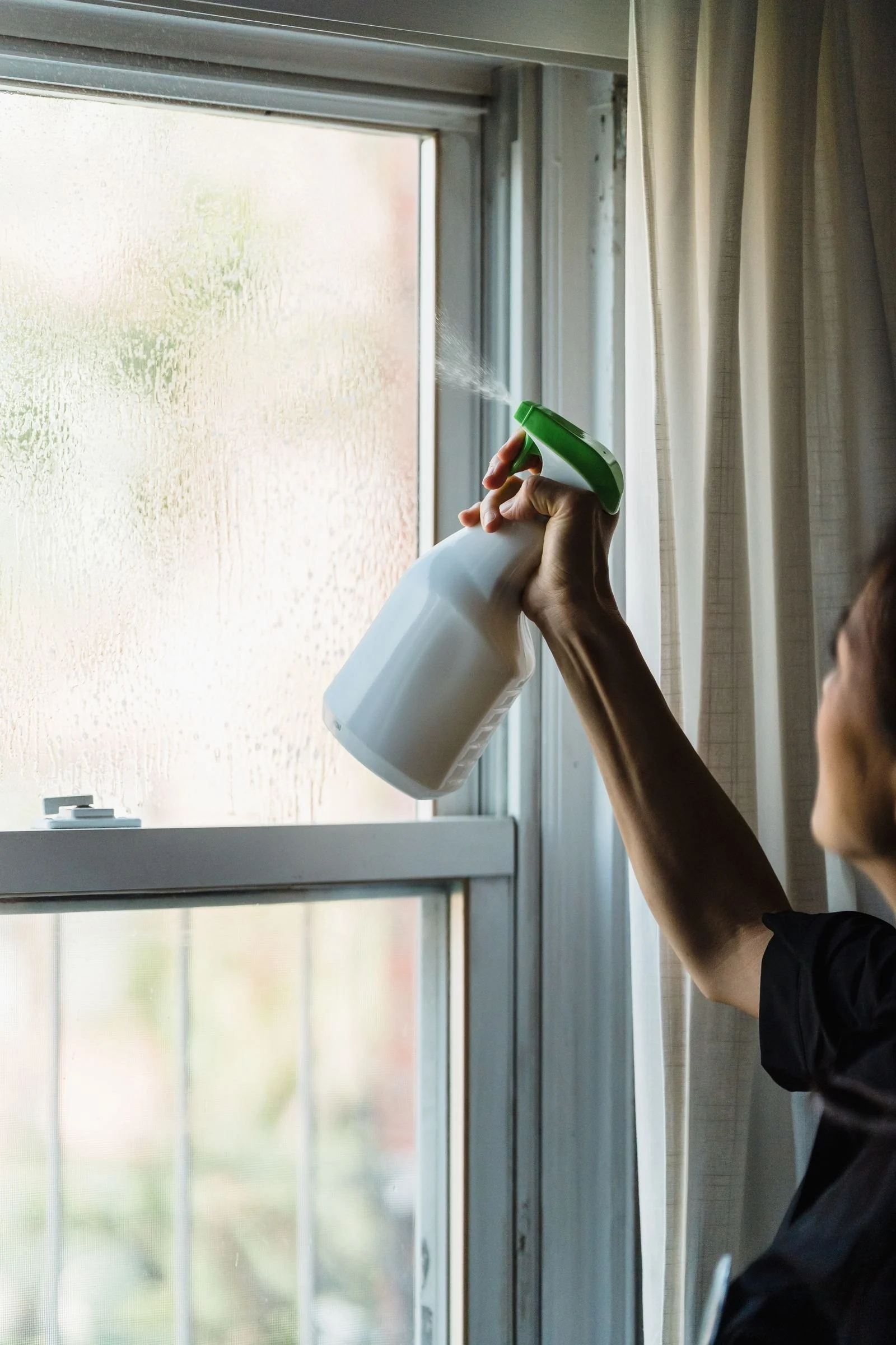 Cleaning an interior window